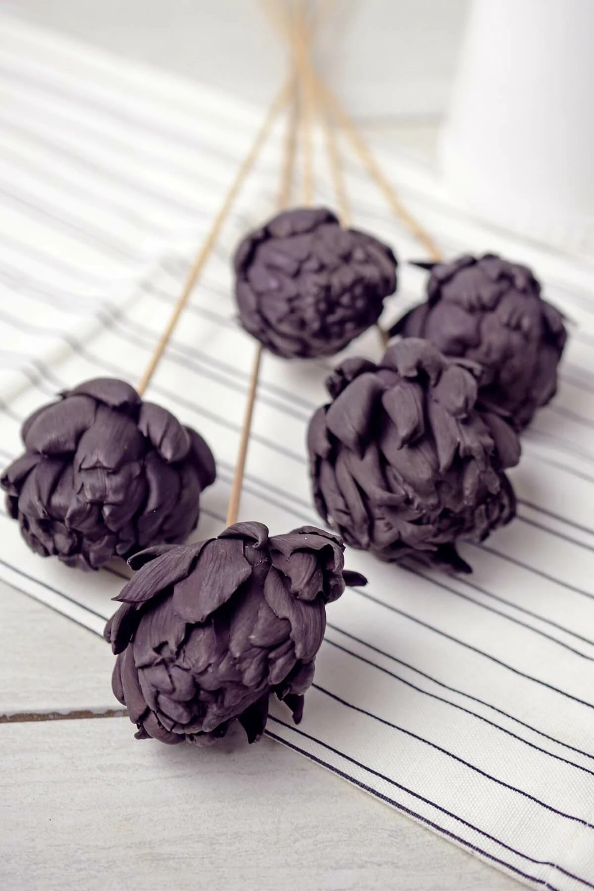 Chico Choke Pod Stems Dark Purple Set Of 5 2 Chico Choke Pod Stems Dark Purple Set Of 5 - Image 2